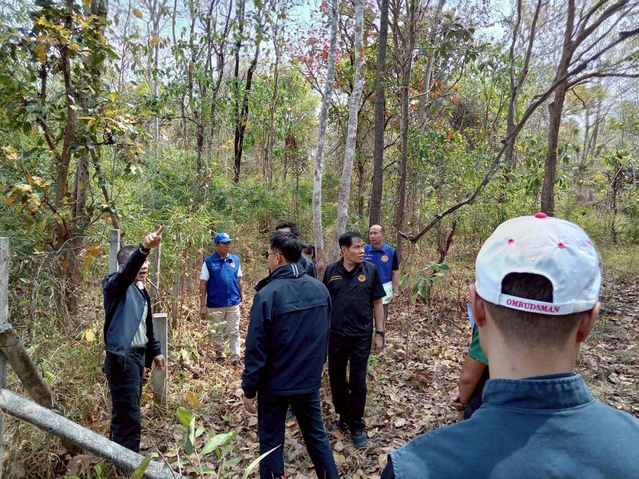 title - ผู้ตรวจราชการ ส.ป.ก. ร่วมลงพื้นที่ตรวจสอบข้อเท็จจริงและประชุมหารือแนวทางการแก้ไขปัญหาเรื่องร้องเรียน ณ จังหวัดสกลนคร 